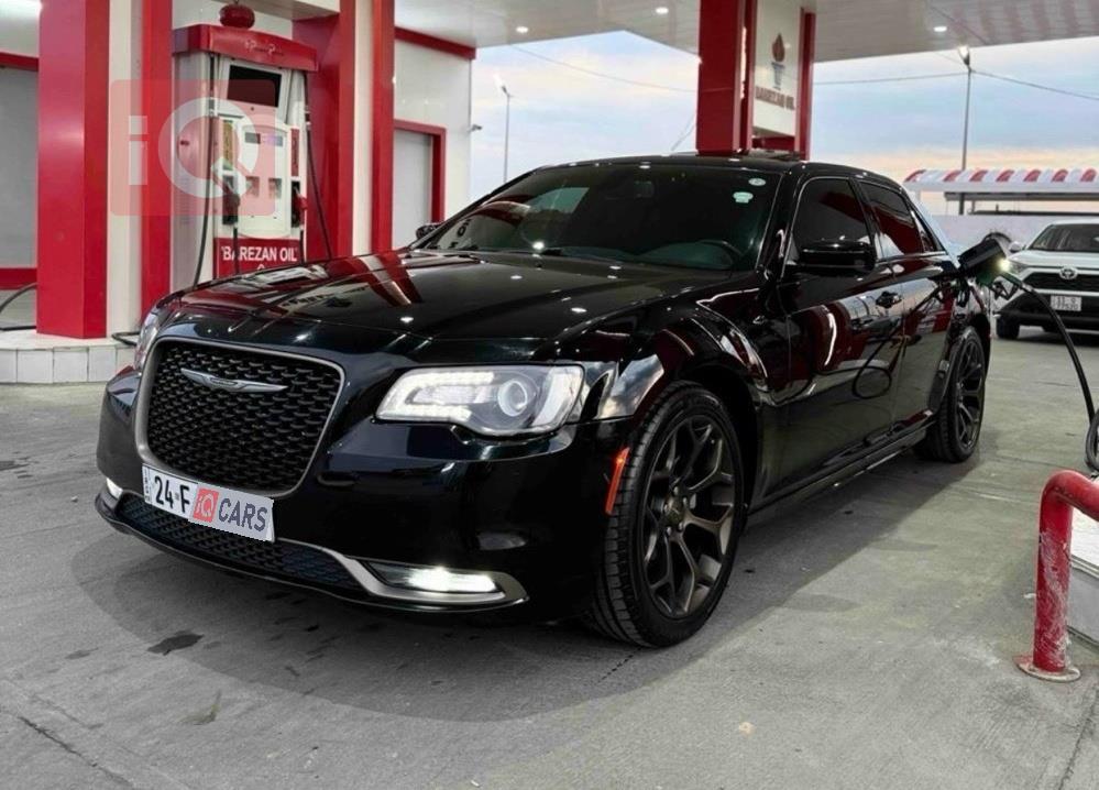 کرایسلەر 300